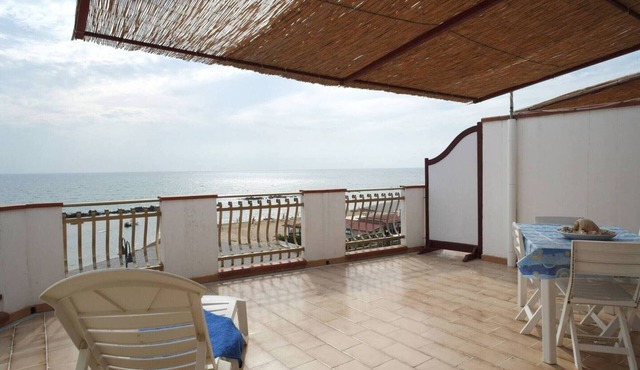 Holiday Home 'Appartamento A - Le Terrazze' with Sea View, Wi-Fi and Air Conditioning