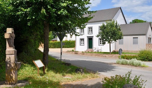 Holiday home Baustert - 6-bed holiday home shower and bath, toilet, 3 bedrooms