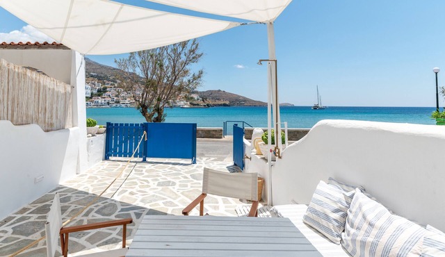 Holiday Home 'Bebas Studio A' with Sea View, Wi-Fi and Air Conditioning