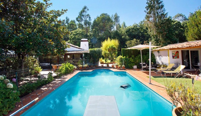 Holiday Home "Casa Do Campo Dornes Dois" with Shared Pool, Shared Garden & Wi-Fi