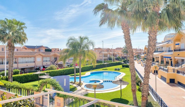 Holiday Home 'casa en la playa con piscina y terrazas n. Grande"