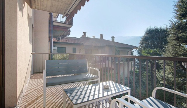 Holiday Home "Casa Lierna" with Private Terrace, Balcony and Wi-Fi
