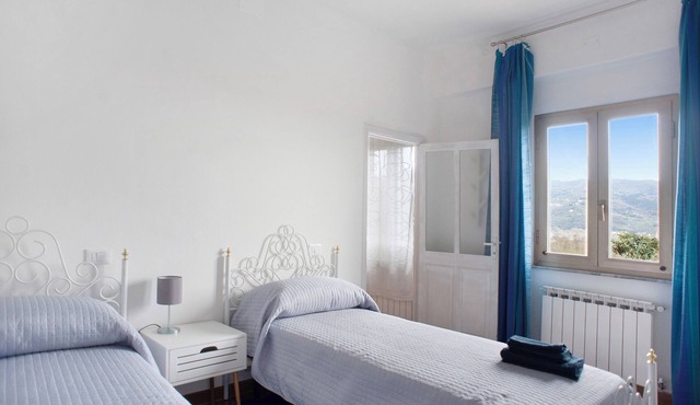 Holiday Home 'Da Chicca' with Countryside View, Wi-Fi and Air Conditioning