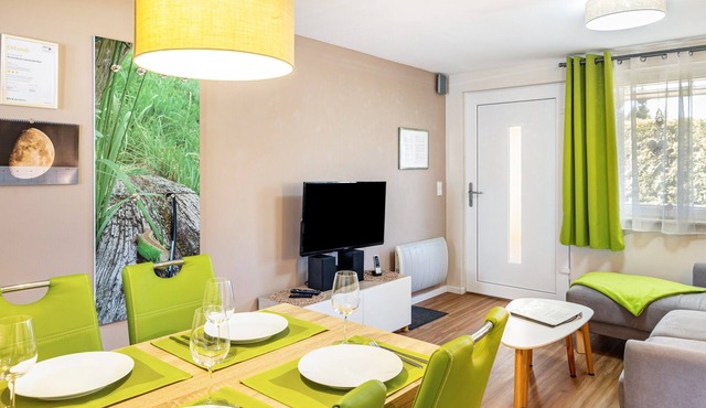 Holiday Home 'Ferienhaus Zauneidechse' with Private Terrace, Private Garden and Wi-Fi