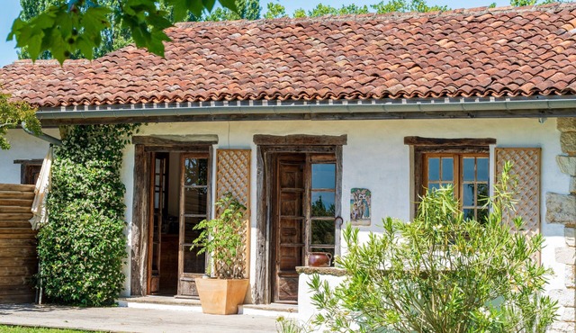 Holiday Home 'Dependance Avec Jacuzzi' with Terrace, Garden and Wi-Fi