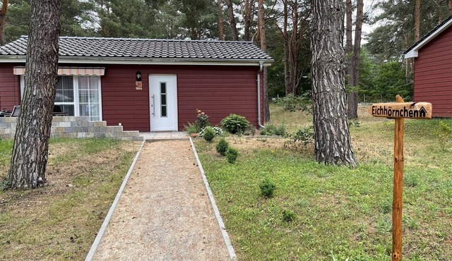 Holiday Home 'Eichhörnchen' with Private Terrace, Private Garden and Wi-Fi