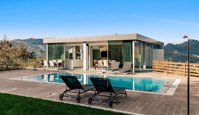 Holiday Home 'Encosta Parque Nacional Do Gerês' with Mountain View, Wi-Fi and Air Conditioning