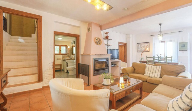 Holiday Home 'Casa Rural La Trastienda' with Mountain View, Private Pool and Wi-Fi
