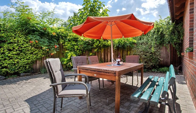 Holiday Home 'Ferienhaus Dorfidyll' with Private Terrace, Private Garden and Wi-Fi