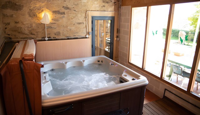 Holiday Home 'Fonte Do Barro' with Mountain Views, Private Pool & Optional SPA