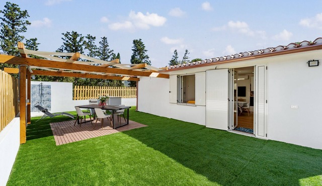 Holiday Home 'Ikigai Mari' with Mountain View, Wi-Fi and Air Conditioning