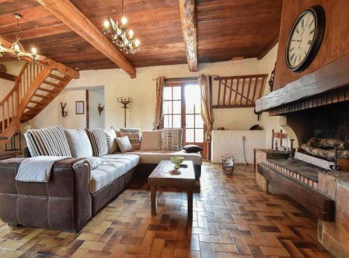 Holiday Home in Félines-Minervois with Pool