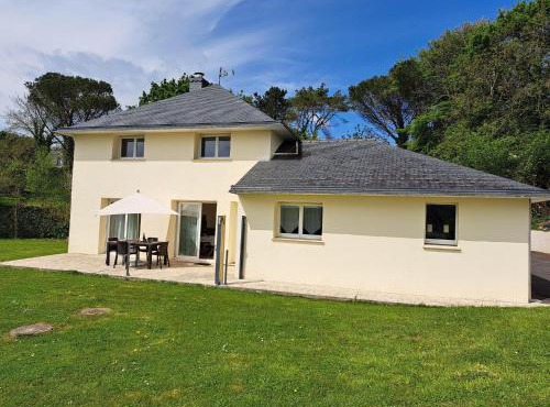 Holiday Home in Hanvec for 5