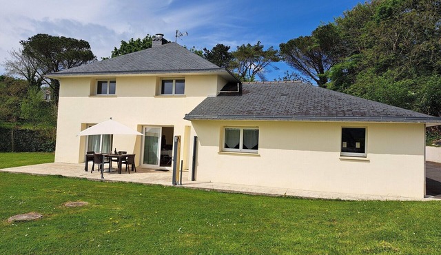 Holiday Home in Hanvec for 5
