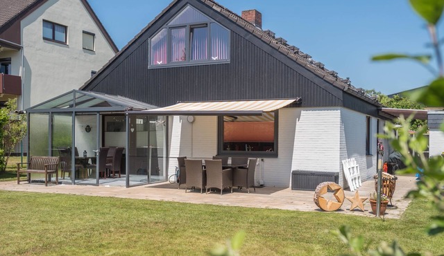 Holiday Home “Jäschke” with Sauna, Garden, Terrace & Wi-Fi