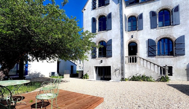 Holiday Home “Ker Lenevez - In the Heart of Guilvinec” with Private Terrace, Garden & Wi-Fi