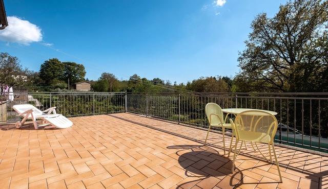 Holiday Home 'La Casetta Del Caminetto' with Shared Pool, Shared Garden and Balcony