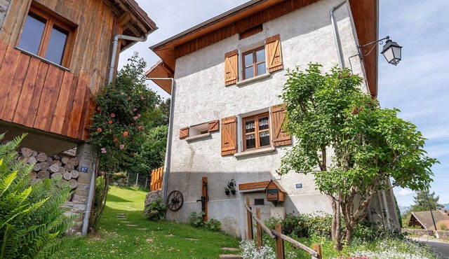 Holiday Home 'Le Chavannaclub' with Mountain View, Private Terrace and Wi-Fi
