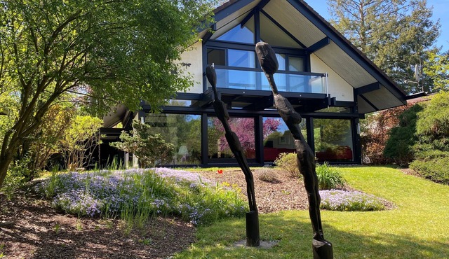 Holiday Home 'Mit Ruhe Wasser Licht' with Private Terrace, Private Garden and Wi-Fi