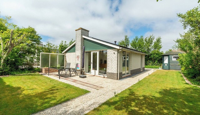 Holiday Home near Petten Beach with Pool