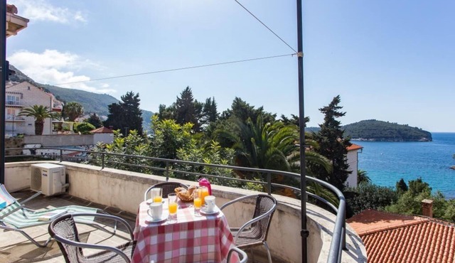 Holiday Home Patricija-Duplex Three Bedroom Apartment with Balcony and Sea View (A6+1)