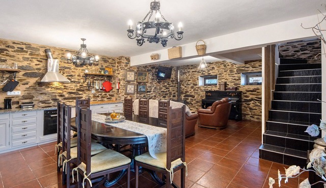 Holiday Home 'T3 Da Chica' with Shared Pool in Arouca