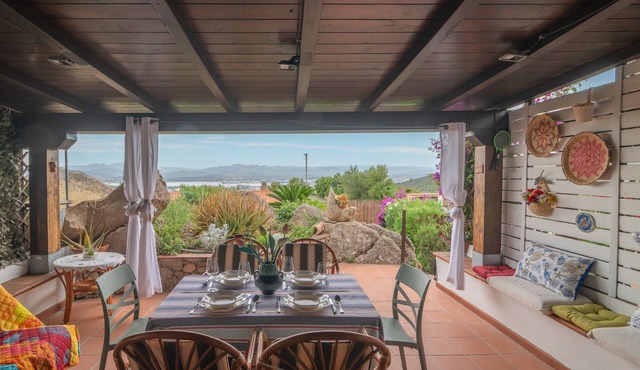 Holiday Home 'Rosemary House' with Air Conditioning