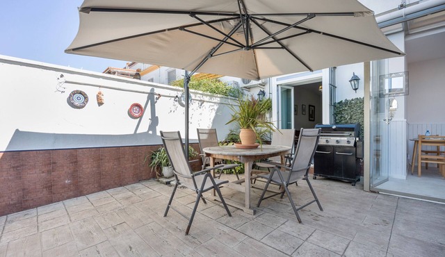 Holiday Home 'San Sol' with Wi-Fi and Air Conditioning