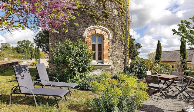 Holiday Home 'Tour-moulin' with Private Terrace, Garden and Wi-Fi