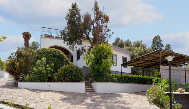 Holiday Home 'Villa Matteo' with Sea View, Wi-Fi and Air Conditioning