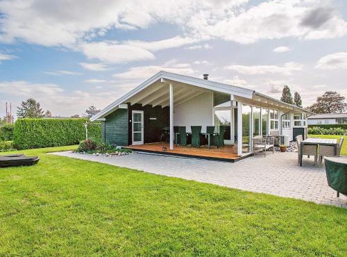Holiday home with Baring Vig view