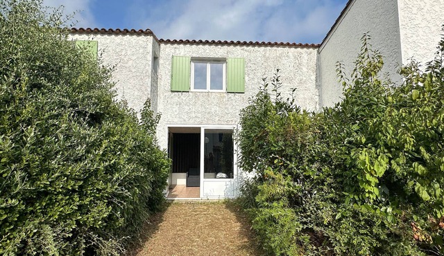 Holiday house 3 bedrooms for 6 near sea