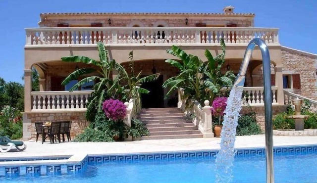 Holiday house Cala Mondrago for 2 - 12 persons with 6 bedrooms - Farmhouse