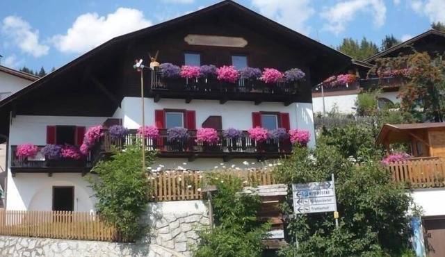 Holiday house Meransen (Maranza) for 2 - 14 persons with 6 bedrooms - Holiday apartment in one or mu