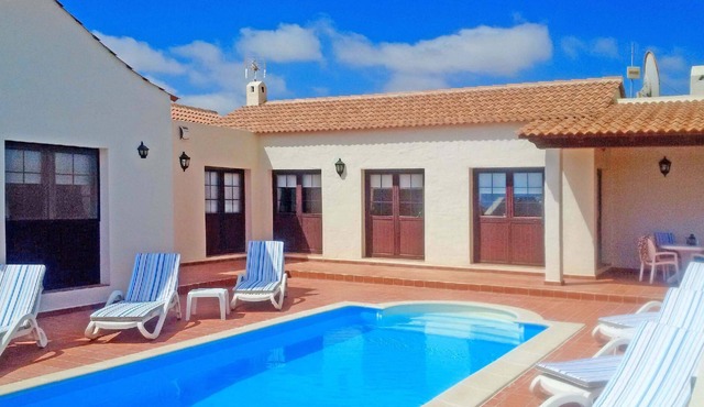Holiday house La Oliva for 1 - 6 persons with 3 bedrooms - Holiday home