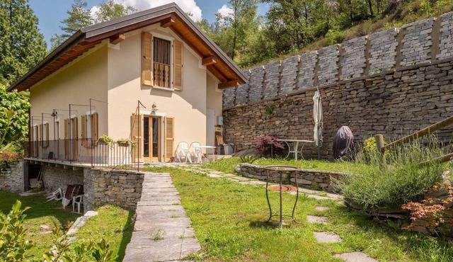 Holiday house Montecrestese for 1 - 8 persons with 3 bedrooms - Holiday house