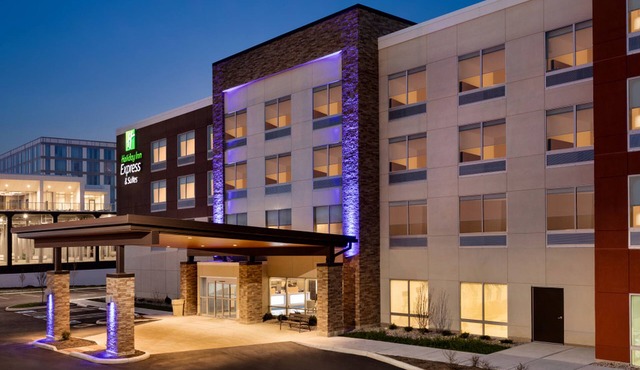 Holiday Inn Express and Suites-Cincinnati NE - Red Bank Road by IHG
