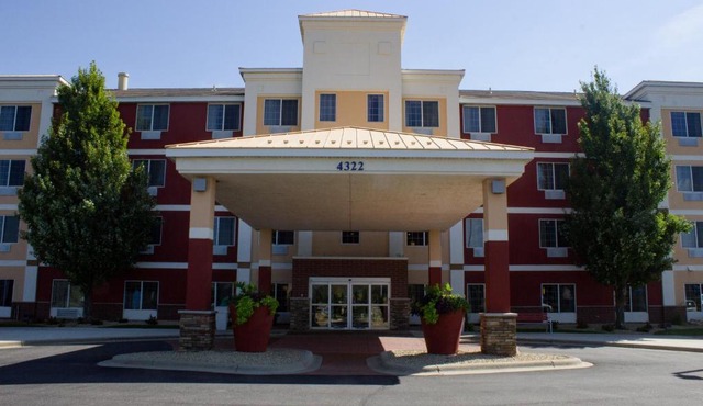 Holiday Inn Express and Suites St. Cloud by IHG