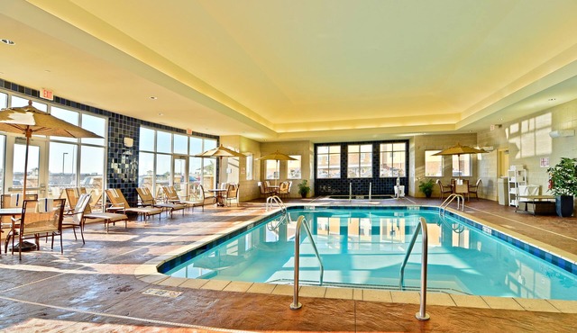 Holiday Inn Express and Suites Williston by IHG