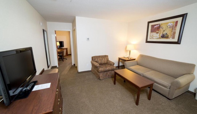 Holiday Inn Express & Suites Drayton Valley by IHG