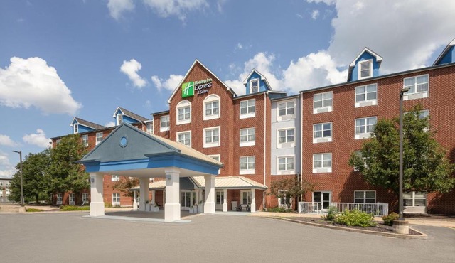 Holiday Inn Express Hotel & Suites St. Louis West-O'Fallon by IHG