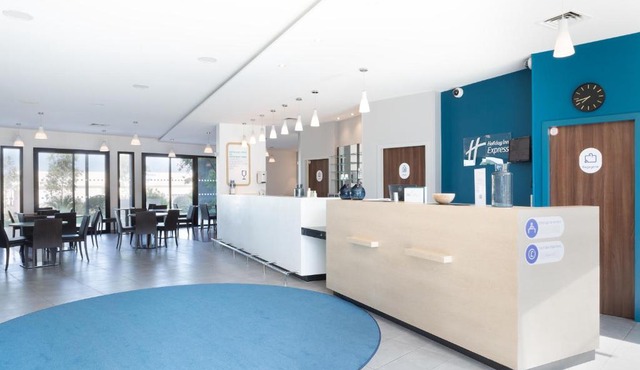 Holiday Inn Express - Marseille Airport by IHG