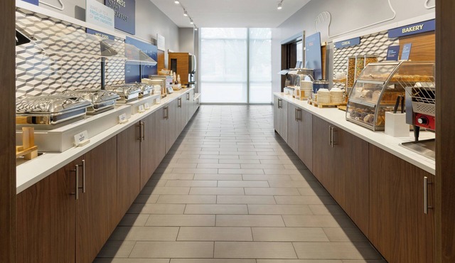 Holiday Inn Express Philadelphia - Penns Landing by IHG