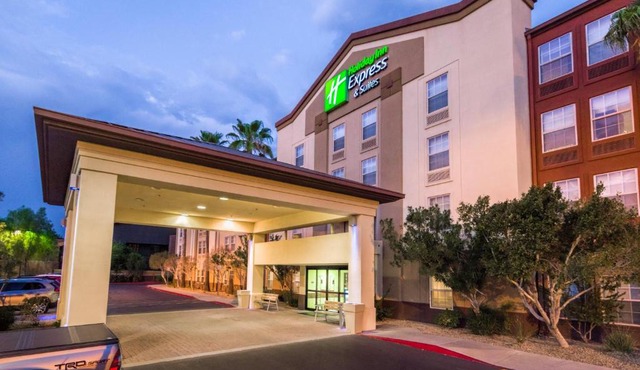 Holiday Inn Express Phoenix-Airport/University Drive by IHG