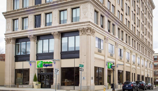 Holiday Inn Express Springfield Downtown by IHG
