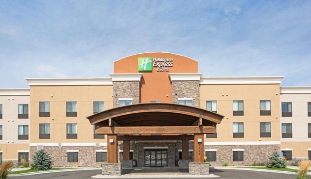 Holiday Inn Express & Suites Glendive by IHG