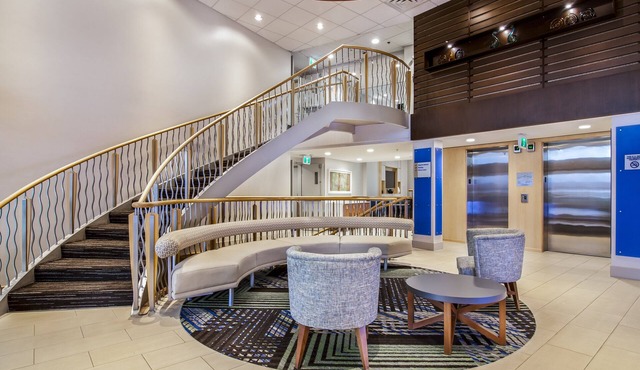 Holiday Inn Express & Suites Langley by IHG