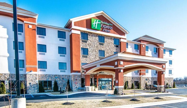 Holiday Inn Express & Suites Elkton - University Area by IHG