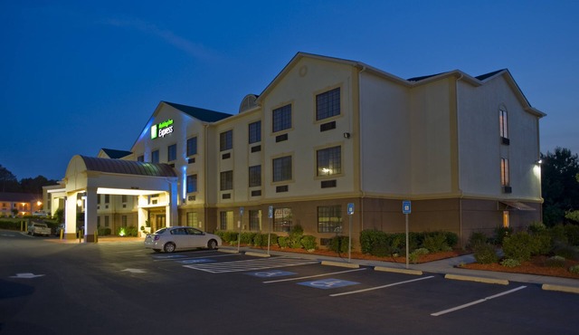 Holiday Inn Express & Suites Acworth - Kennesaw Northwest by IHG