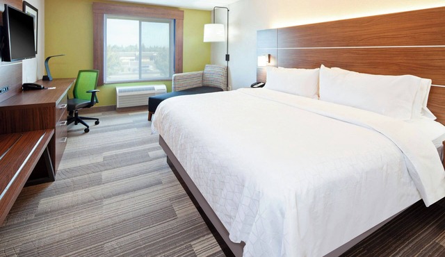 Holiday Inn Express & Suites Clovis-Fresno Area by IHG
